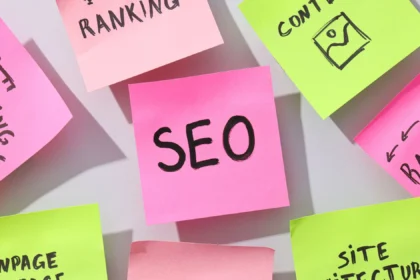 SEO checklist with sticky notes displaying SEO, ranking, content, backlinks, indexing keywords, on-page SEO, and site architecture concepts.